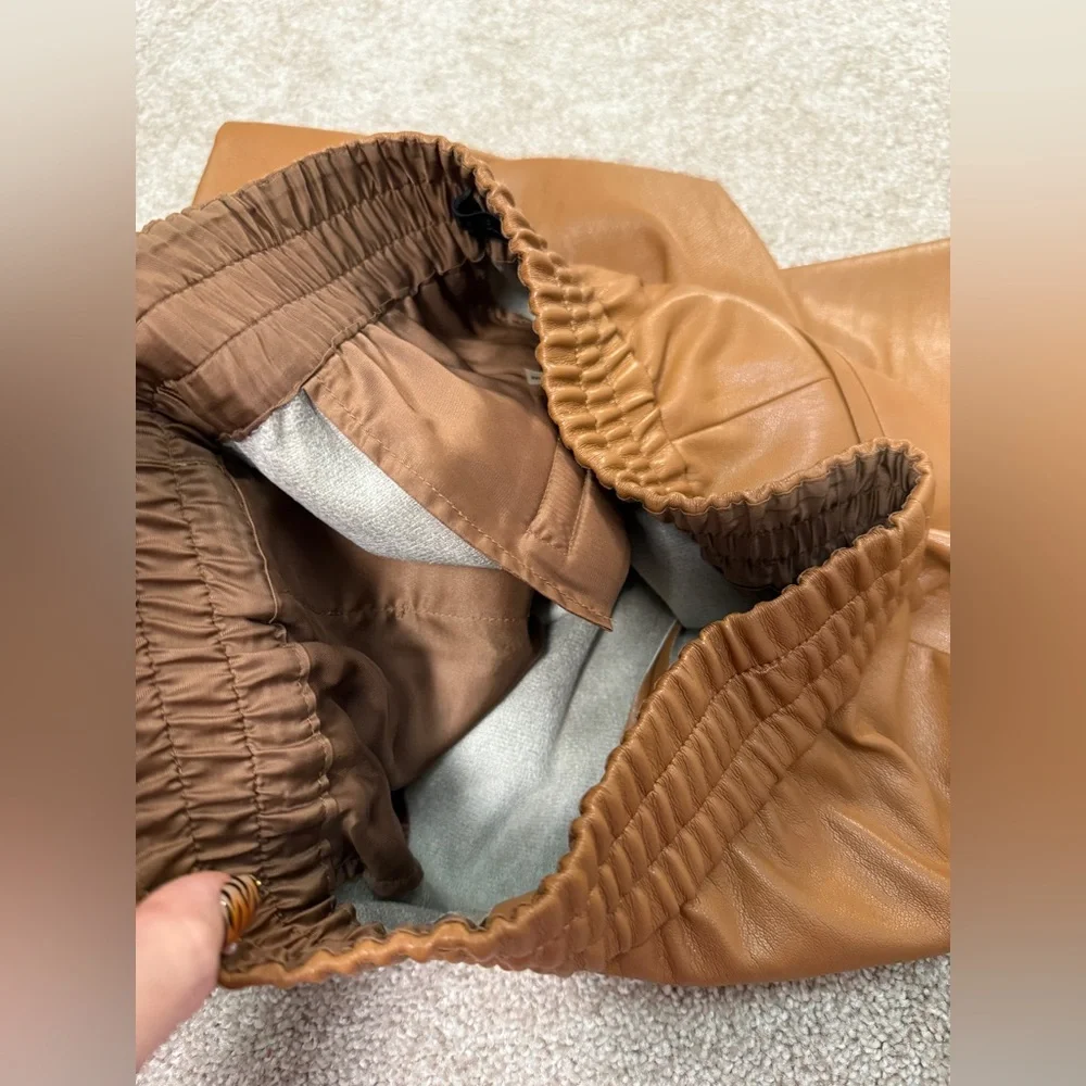 Alice + Olivia - Vegan Leather Joggers in Camel - size Small - EUC - Picture 5 of 13